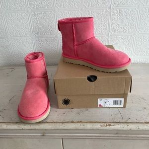 LAST CHANCE! UGG Classic Mini II Boots In Strawberry Sorbet